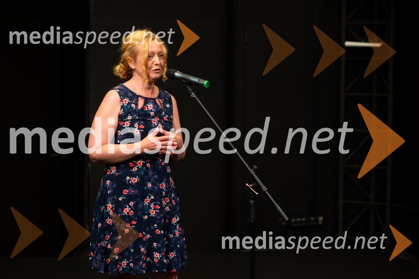 mag. Tina Kosi, upravnica SLG CeljeDolg, premiera drame SLG Celje