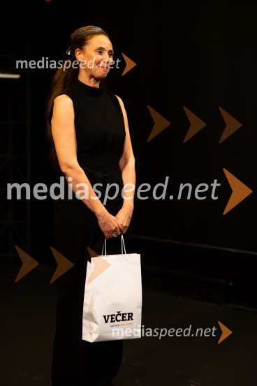  Lučka Počkaj, igralkaDolg, premiera drame SLG Celje