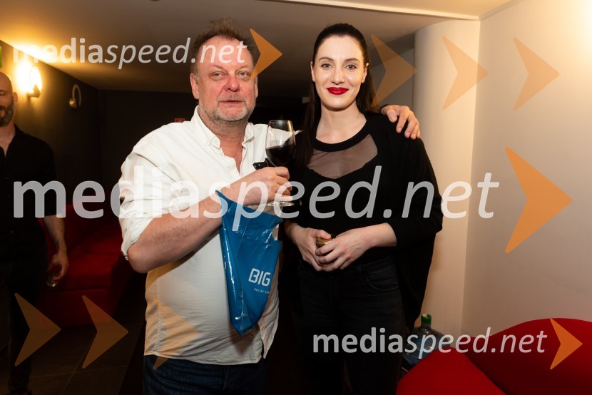  ... ;  Maša Grošelj, igralkaDolg, premiera drame SLG Celje