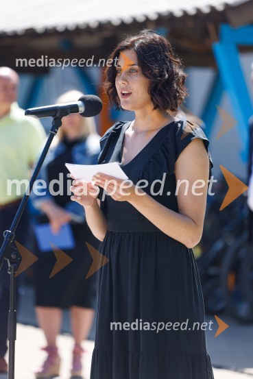 3D zebra odslej tudi pred OŠ Predoslje