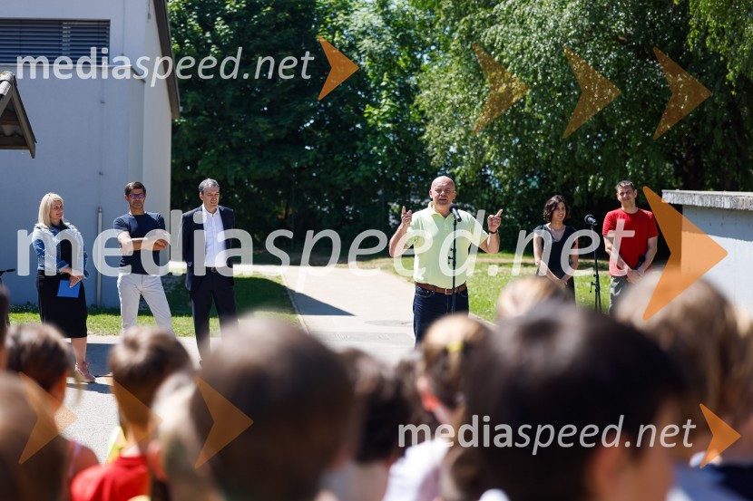 3D zebra odslej tudi pred OŠ Predoslje