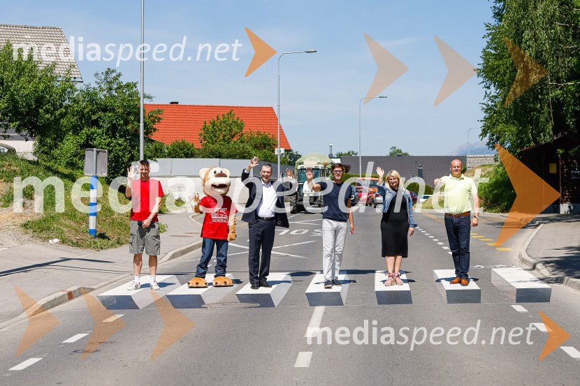  Rok Terkaj - Trkaj, raper;  ... ;  Matjaž Rakovec, župan Mestne občine Kranj;  ... ;  Robert Štaba, predsednik Zavoda Varna pot3D zebra odslej tudi pred OŠ Predoslje