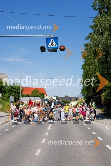 3D zebra odslej tudi pred OŠ Predoslje