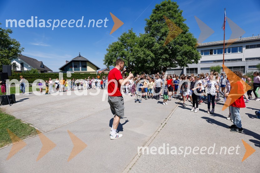 3D zebra odslej tudi pred OŠ Predoslje