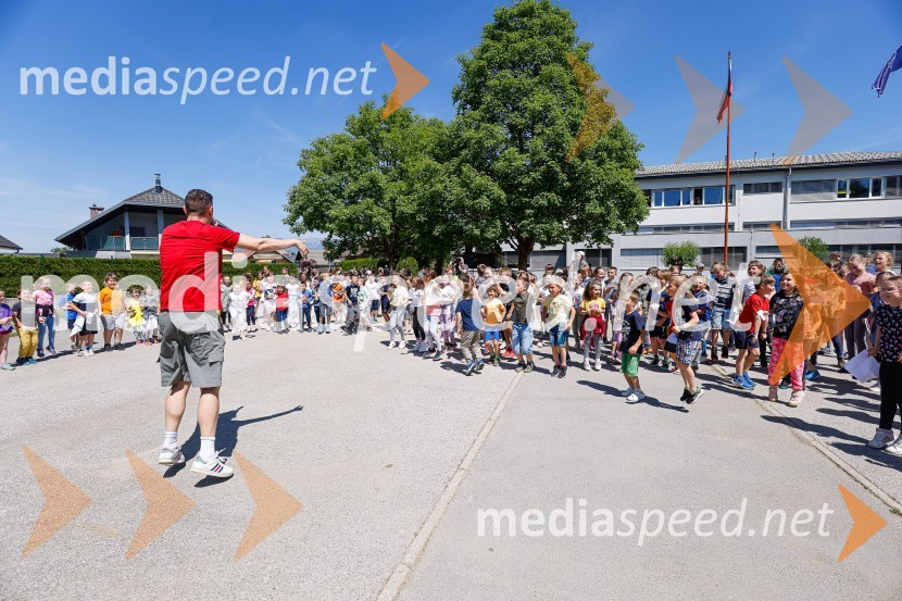 3D zebra odslej tudi pred OŠ Predoslje