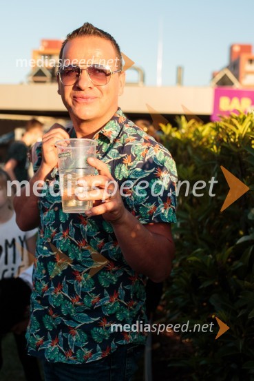  Jani Pavec, pevec, član skupine Atomik Harmonik Aleja, 2. rojstni dan