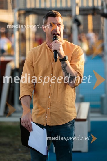  Klemen Bučan, radijski voditelj, stand-up komik, DJAleja, 2. rojstni dan