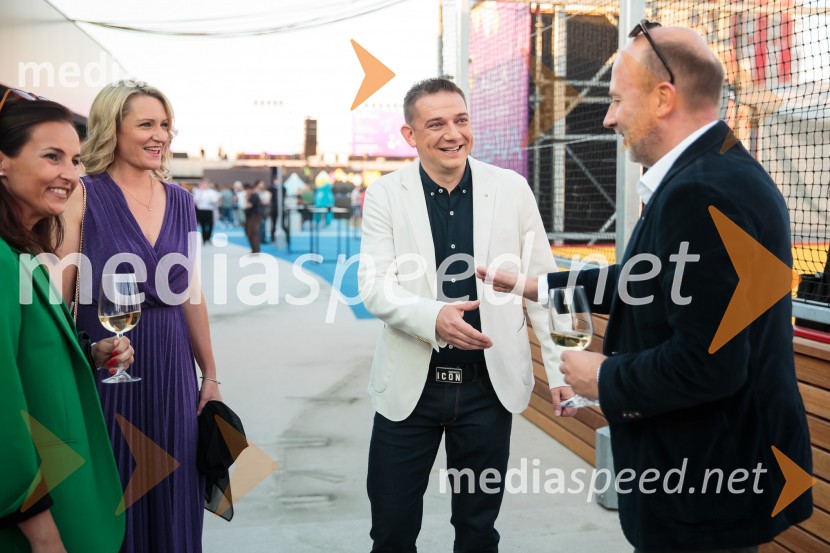  Katarina Pugelj;  Toni Pugelj, direktor SES Slovenija in center manager nakupovalnega središča Aleja;  ... Aleja, 2. rojstni dan