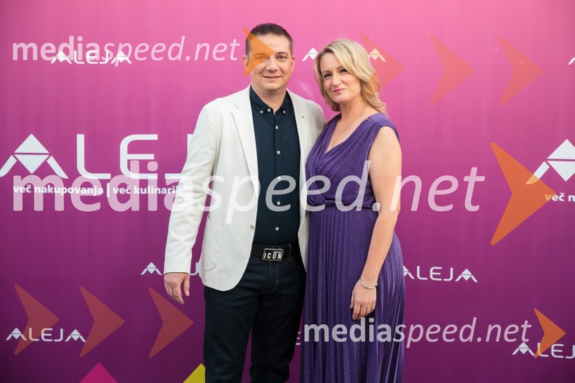  Toni Pugelj, direktor SES Slovenija in center manager nakupovalnega središča Aleja;  Katarina PugeljAleja, 2. rojstni dan