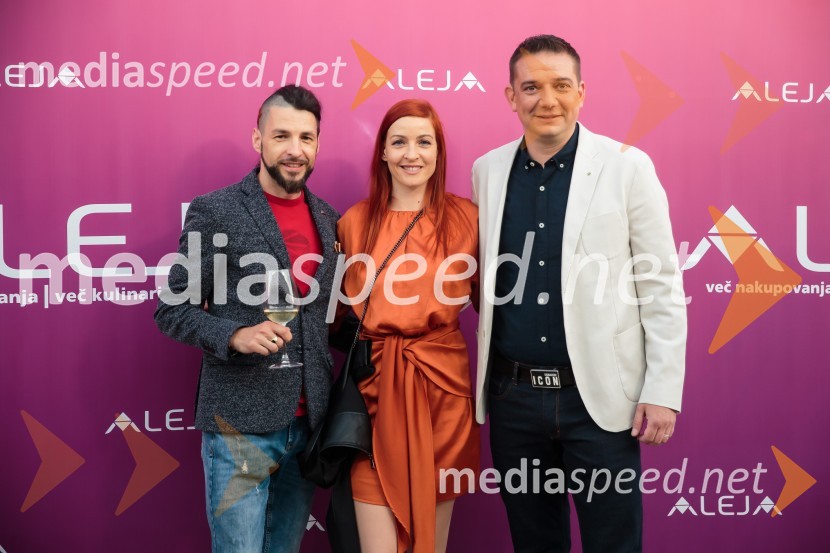  ... ;  Maša Ferme, nekdanja manekenka ;  Toni Pugelj, direktor SES Slovenija in center manager nakupovalnega središča AlejaAleja, 2. rojstni dan