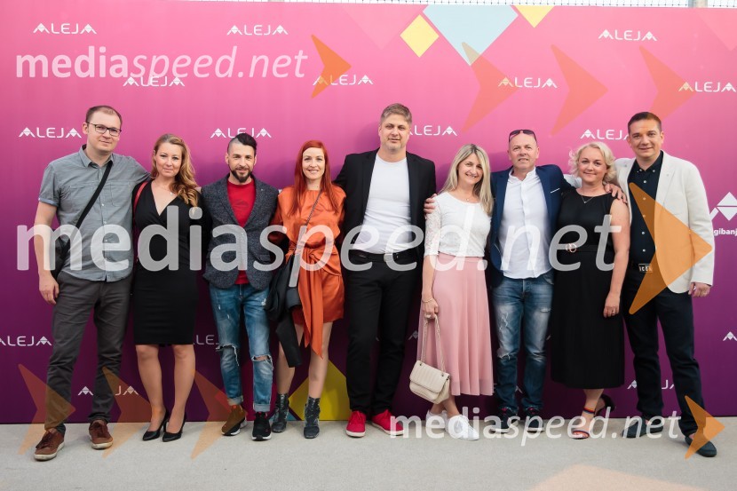 Aleja, 2. rojstni dan