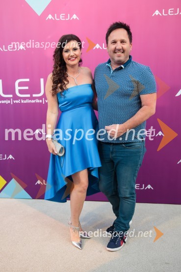 mag. Andreja  Jernejčič, direktorica podjetja Lin&Nil;  Alesh Maatko, novinarAleja, 2. rojstni dan