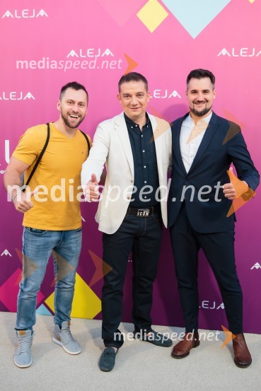  Marko Knafelc, akrobatska skupina Dunking devils;  Toni Pugelj, direktor SES Slovenija in center manager nakupovalnega središča Aleja;  ... Aleja, 2. rojstni dan
