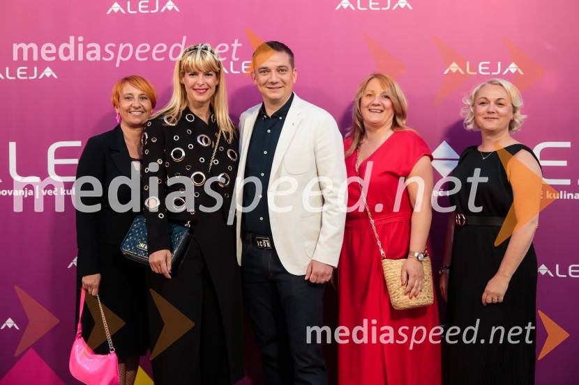  Nena Horvat, vodja marketinga Citycenter Celje;  Gerlinde Tavčer, asistentka za marketing City Center;  Toni Pugelj, direktor SES Slovenija in center manager nakupovalnega središča Aleja;  Darja  Lesjak, City Center;  Klavdija Miklavžin Javornik, vodja marketinga, AlejaAleja, 2. rojstni dan