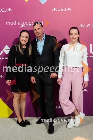 Aleja, 2. rojstni dan