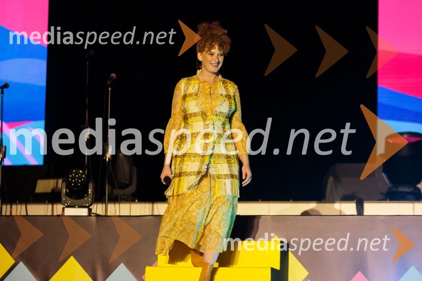  Martina Martensson, pevkaAleja, 2. rojstni dan