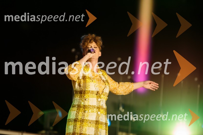  Martina Martensson, pevkaAleja, 2. rojstni dan