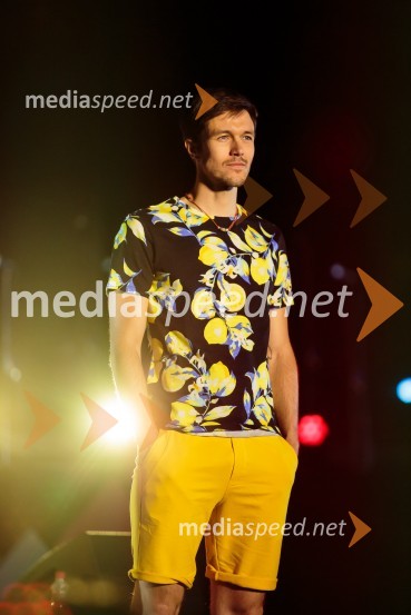 Aleja, 2. rojstni dan