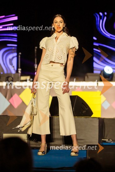 Aleja, 2. rojstni dan