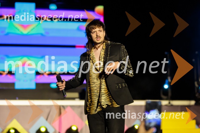  Gregor  Strasbergar, glasbena skupina MRFYAleja, 2. rojstni dan