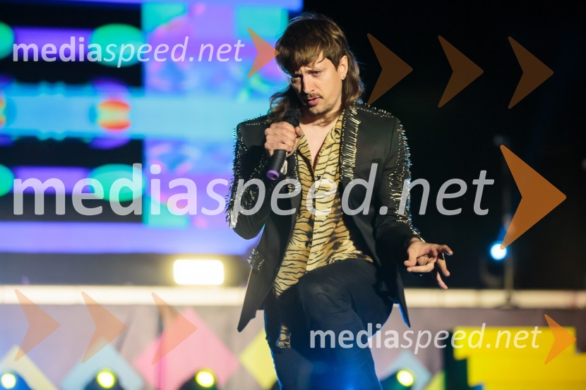  Gregor  Strasbergar, glasbena skupina MRFYAleja, 2. rojstni dan