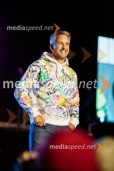 Aleja, 2. rojstni dan