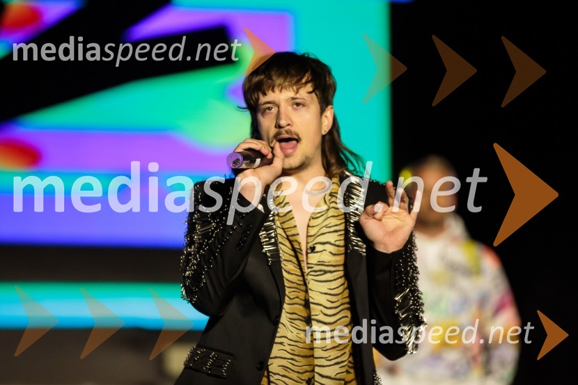  Gregor  Strasbergar, glasbena skupina MRFYAleja, 2. rojstni dan