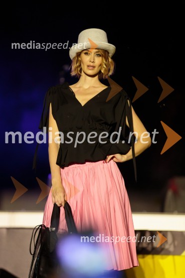 Aleja, 2. rojstni dan