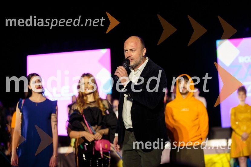 Aleja, 2. rojstni dan