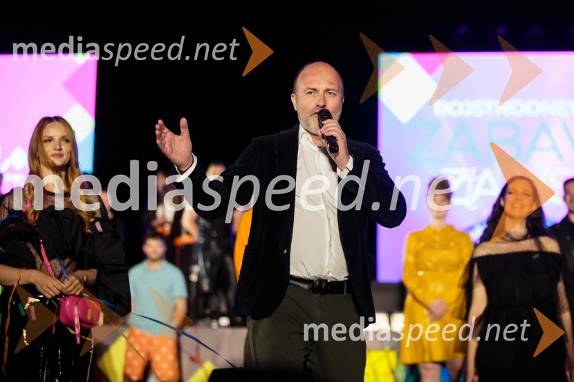 Aleja, 2. rojstni dan