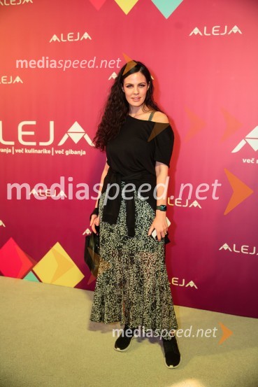 Aleja, 2. rojstni dan