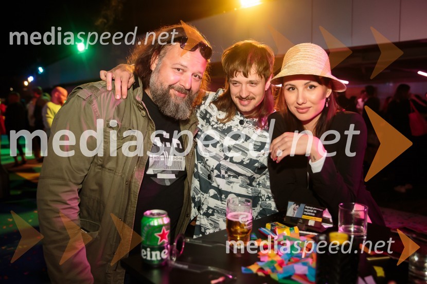  ... ;  Gregor  Strasbergar, glasbena skupina MRFY;  ... Aleja, 2. rojstni dan