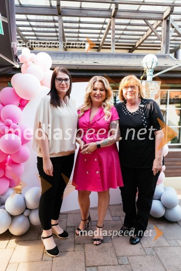  Tea Tosić Golob;  Mojca Žižek Mesarec, nepremičninska agentka, Galea;  Marina Tosić15. let delovanja nepremičninske agentke Mojce Žižek Mesarec