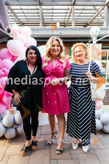  Barbara Štancer, umetnica;  Mojca Žižek Mesarec, nepremičninska agentka, Galea;  Stanka Brantuša15. let delovanja nepremičninske agentke Mojce Žižek Mesarec