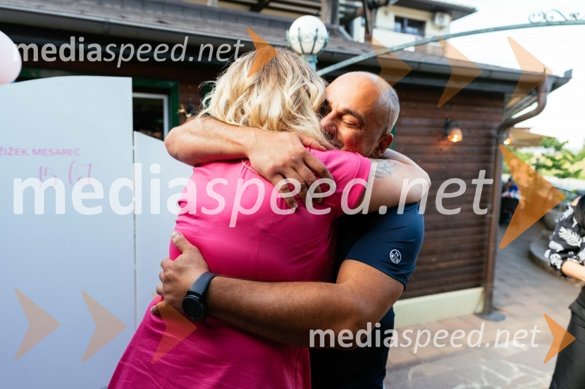  Mojca Žižek Mesarec, nepremičninska agentka, Galea;  Dejan Žižek15. let delovanja nepremičninske agentke Mojce Žižek Mesarec