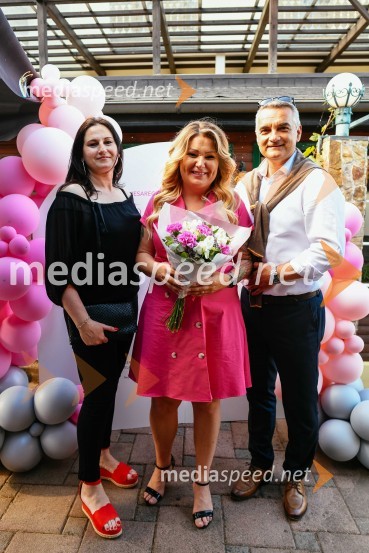  Anita Trstenjak;  Mojca Žižek Mesarec, nepremičninska agentka, Galea;  Milenko Boroja, 24nep, nepremičninska agencija15. let delovanja nepremičninske agentke Mojce Žižek Mesarec