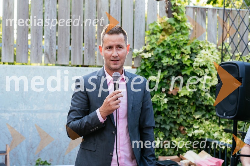  Primož Mesarec, Galea nepremičnine15. let delovanja nepremičninske agentke Mojce Žižek Mesarec