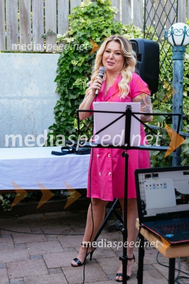  Mojca Žižek Mesarec, nepremičninska agentka, Galea15. let delovanja nepremičninske agentke Mojce Žižek Mesarec