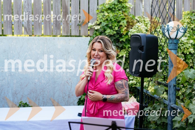  Mojca Žižek Mesarec, nepremičninska agentka, Galea15. let delovanja nepremičninske agentke Mojce Žižek Mesarec