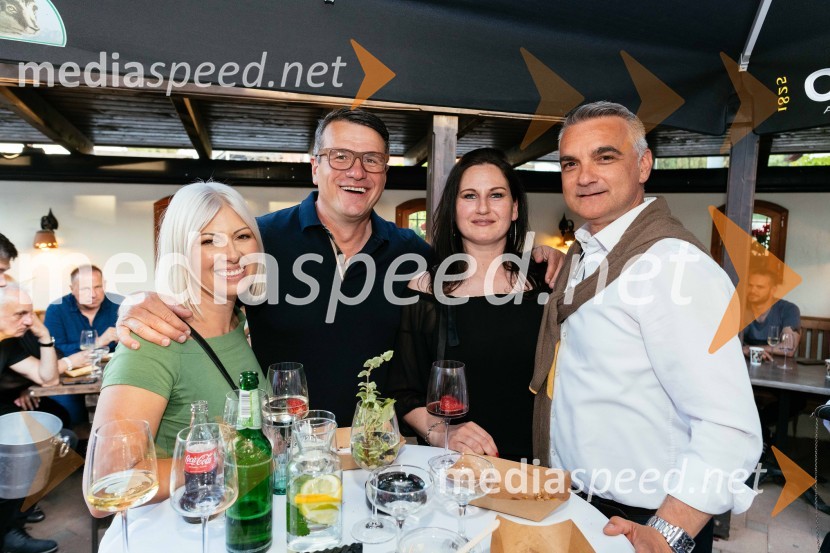  ... ;  ... ;  Anita Trstenjak;  Milenko Boroja, 24nep, nepremičninska agencija15. let delovanja nepremičninske agentke Mojce Žižek Mesarec