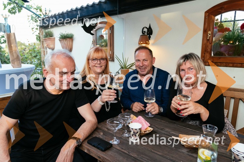  Igor Petelin, podjetnik;  Melita  Petelin, mestna svetnica, Lista Melite Petelin;  Vlado Čurin;  Lilijana Petelin15. let delovanja nepremičninske agentke Mojce Žižek Mesarec