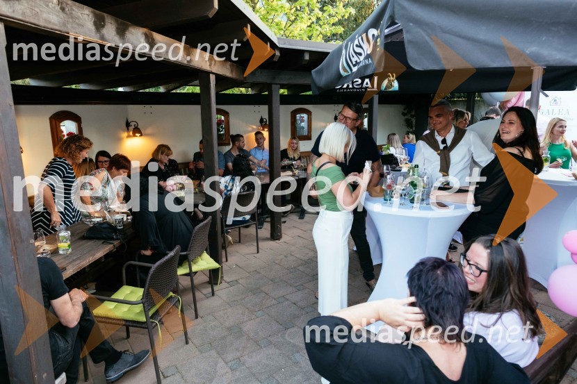 15. let delovanja nepremičninske agentke Mojce Žižek Mesarec