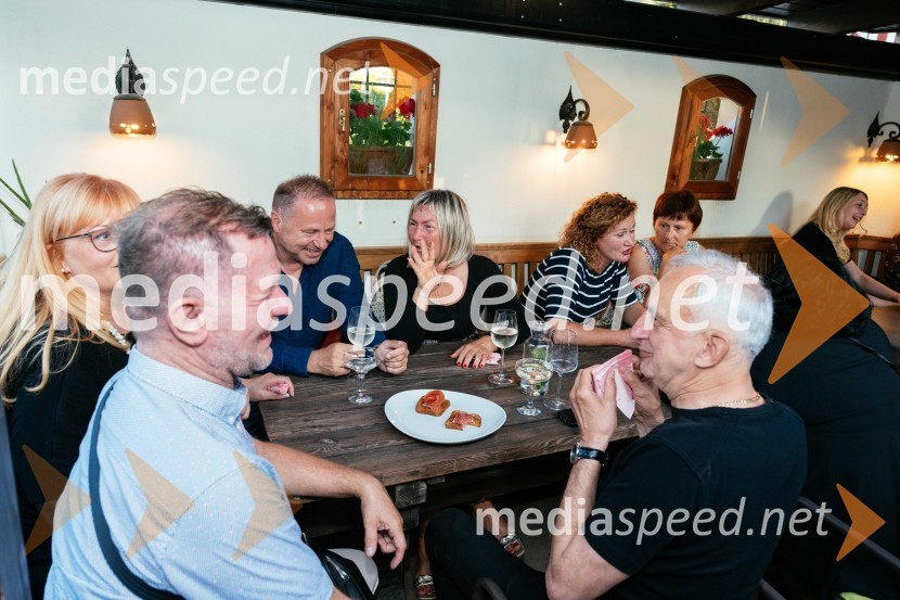 15. let delovanja nepremičninske agentke Mojce Žižek Mesarec