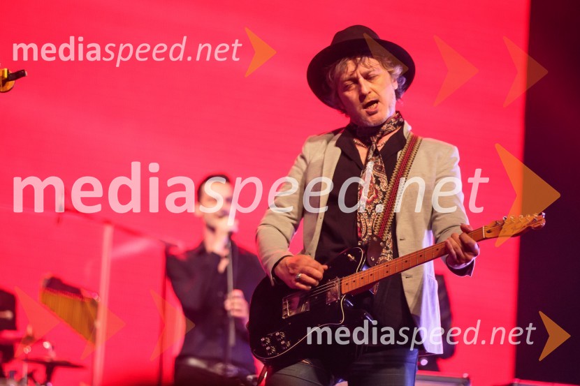  Zoran Čalić, kitarist skupine Big Foot MamaKoncert Big Foot Mama ob 30- letnici delovanja