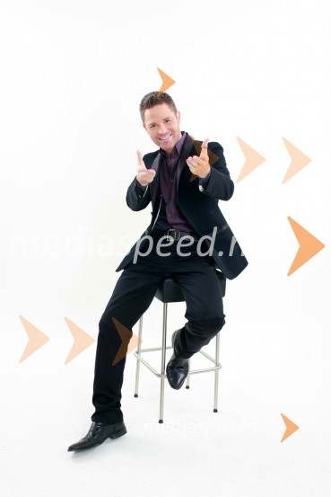 Sebastjan, pevec in TV voditeljSebastjan, pevec in TV voditelj