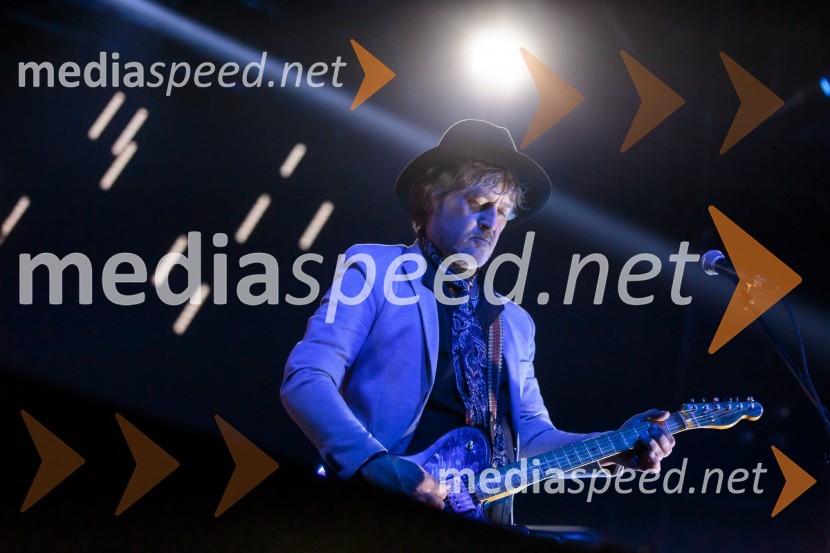  Zoran Čalić, kitarist skupine Big Foot MamaKoncert Big Foot Mama ob 30- letnici delovanja