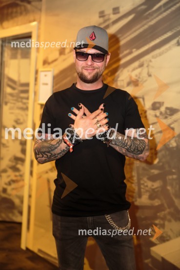  Tomi Meglič, glasbenik, pevec skupine SiddhartaKoncert Big Foot Mama ob 30- letnici delovanja