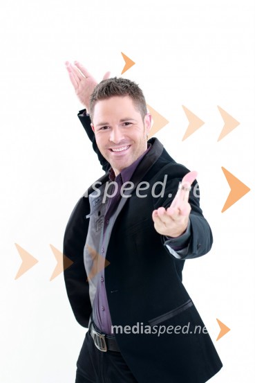 Sebastjan, pevec in TV voditeljSebastjan, pevec in TV voditelj