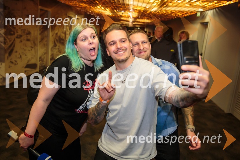  Tanja Divac, novinarka;  Tim Kores - Kori, glasbenik;  Dejan Marič, Tattoo DejanKoncert Big Foot Mama ob 30- letnici delovanja