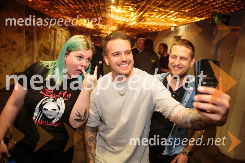  Tanja Divac, novinarka;  Tim Kores - Kori, glasbenik;  Dejan Marič, Tattoo DejanKoncert Big Foot Mama ob 30- letnici delovanja